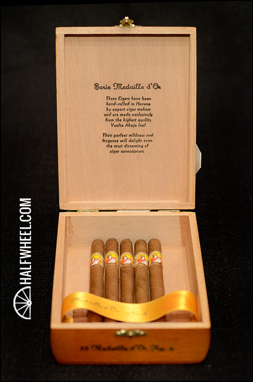 La Gloria Cubana Medaille d 或 No 4 Box 2