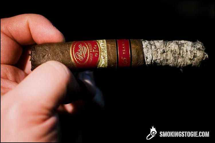 帕德龙家族珍藏45号马杜罗 - PADRÓN FAMILY RESERVE NO. 45 MADURO